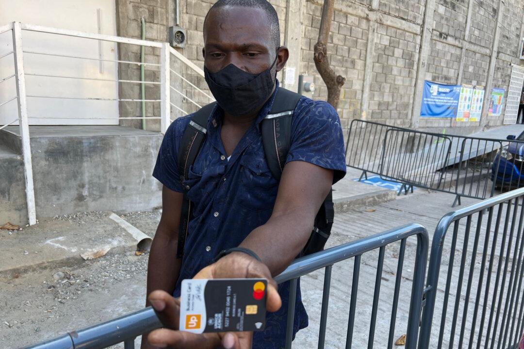 UN Giving ‘Humanitarian Cash’ to Migrants Heading to US Border