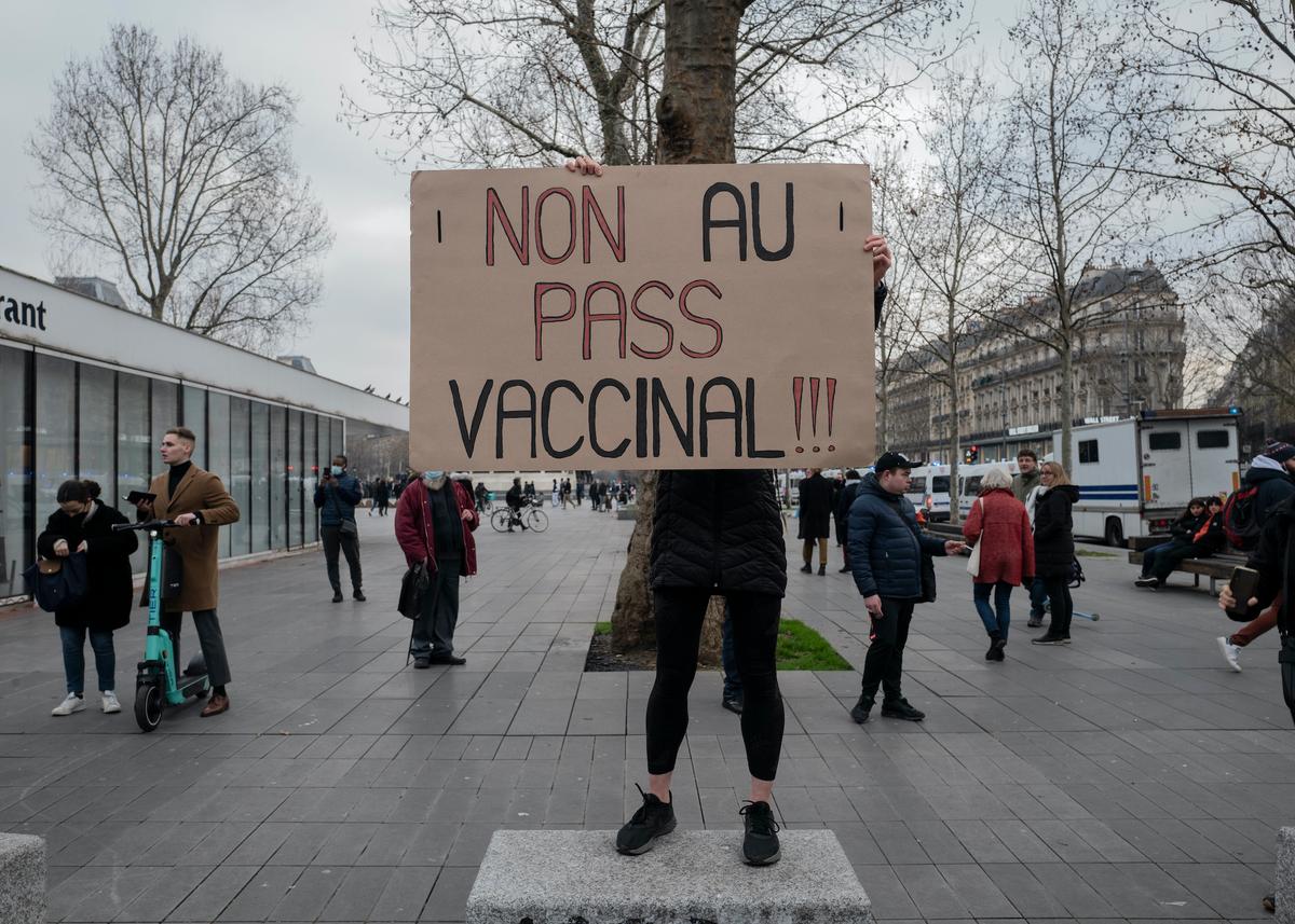 France Enacts Law Banning Unvaccinated From Most Public Venues