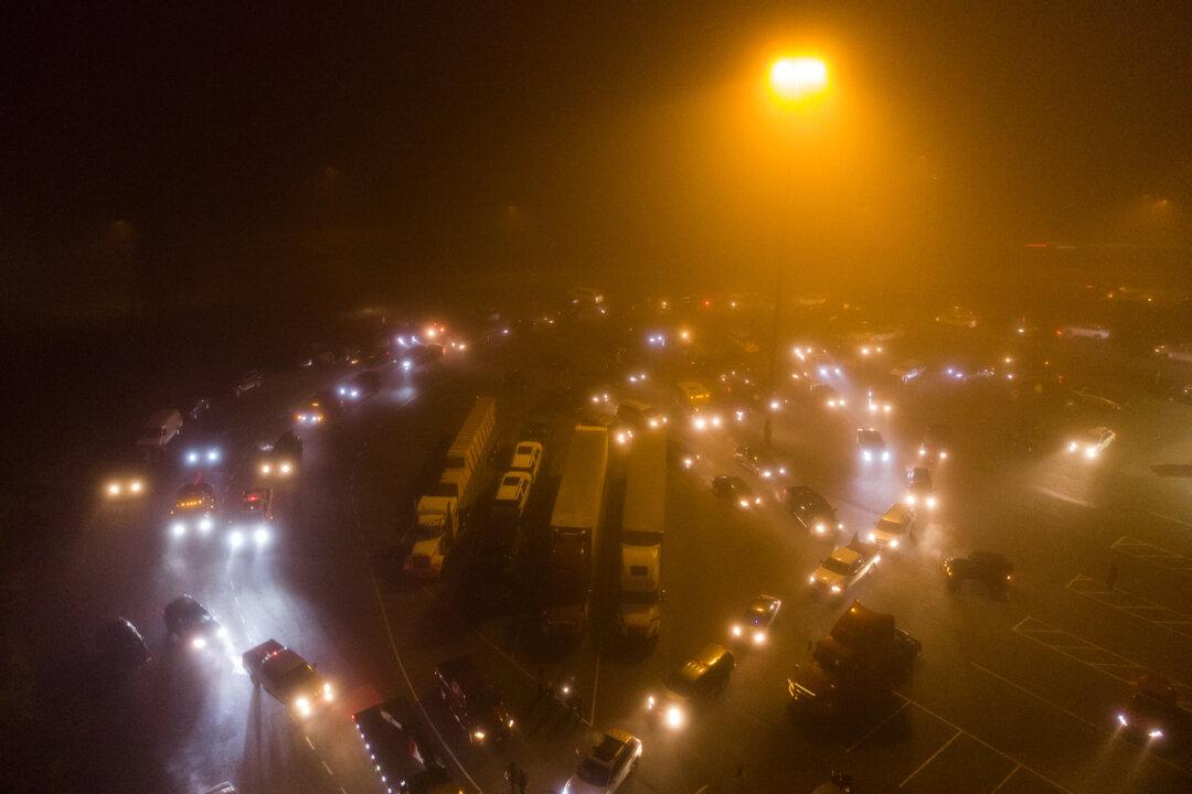 Truckers’ ‘Freedom Convoy’ Rolls Through Prairies En Route to Vaccine Mandate Protest in Ottawa