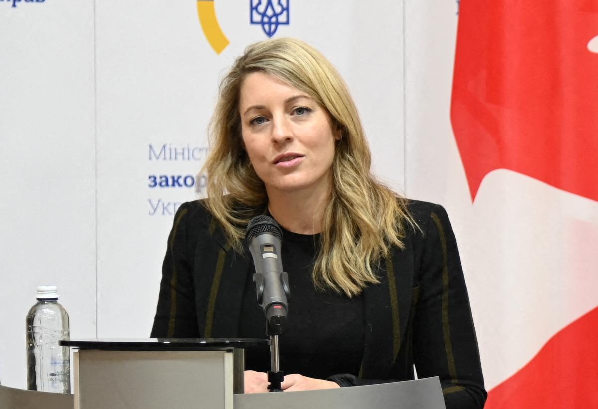 Canada Withdrawing Diplomats’ Families From Ukraine