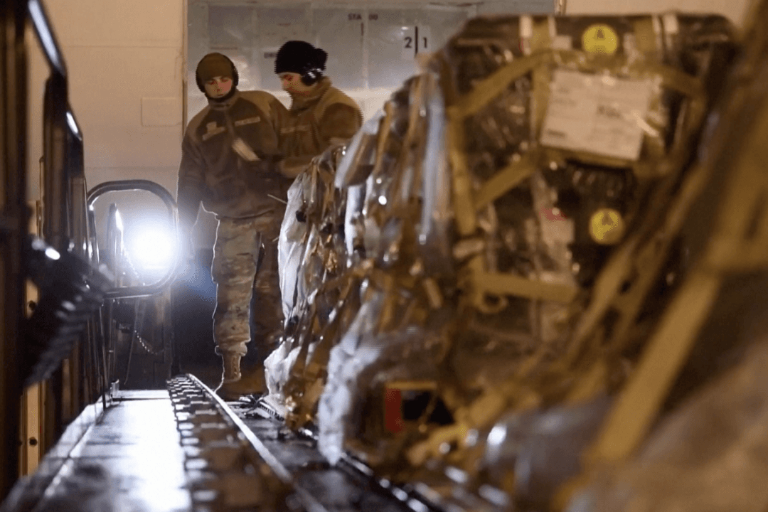 US Air Force Prepares Weapons Shipment Bound for Ukraine