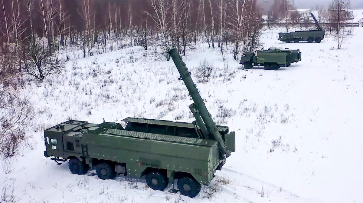 The Russian army's Iskander missile launchers take positions during drills in Russia on Jan. 25, 2022. (Russian Defense Ministry Press Service via AP)