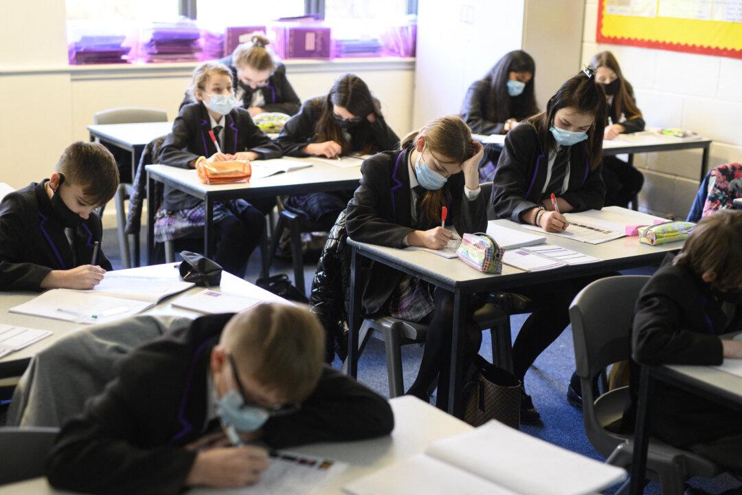 UK Government Urged to Conduct Separate COVID Inquiry for Children