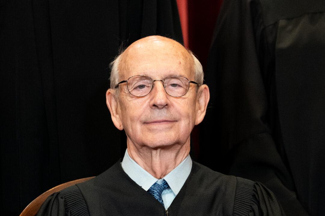 Retired Supreme Court Justice to Help Decide Multiple Cases