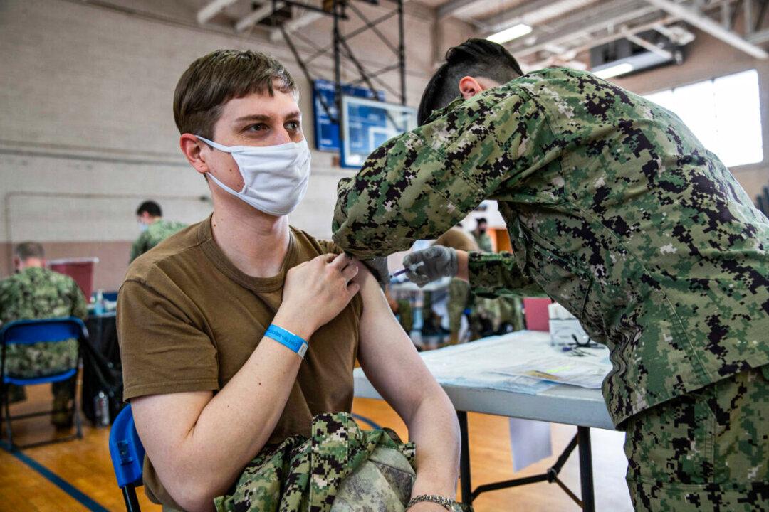 More Sailors Discharged for Refusing COVID-19 Vaccine, Bringing Total to 45: Navy