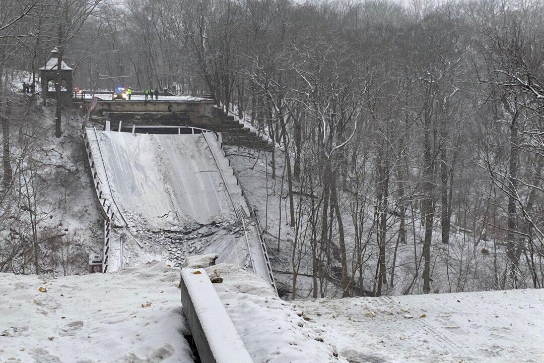 Pittsburgh Bridge Collapses Hours Before Biden Visit to Talk Infrastructure