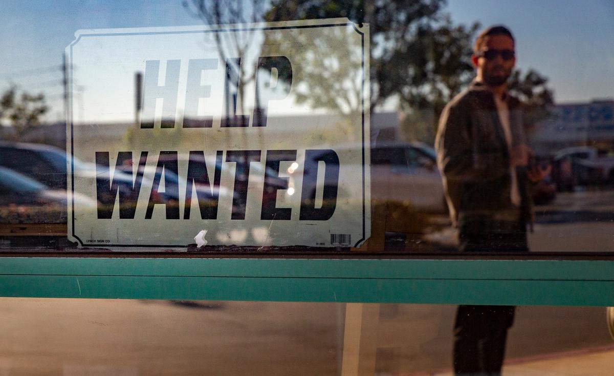 Workers in Red States Are Quitting Their Jobs at Higher Rates and Why That May Be a Good Sign