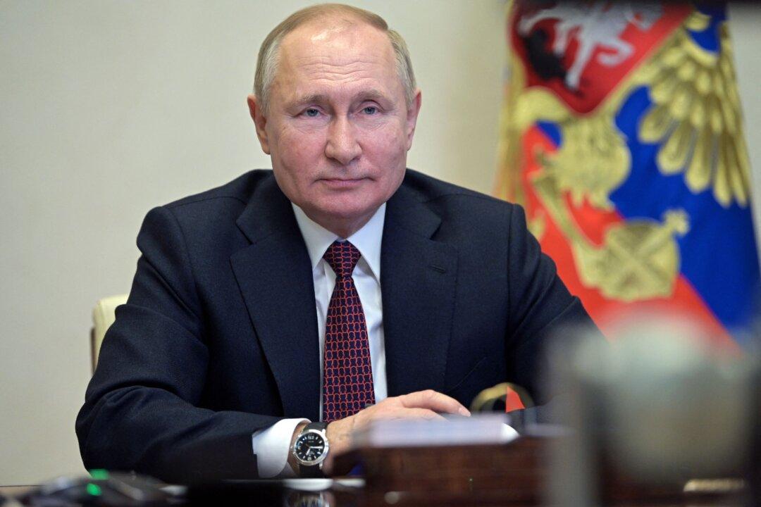 Putin Says US, NATO Ignored Its Security Demands as Kremlin Rules Out War in Ukraine