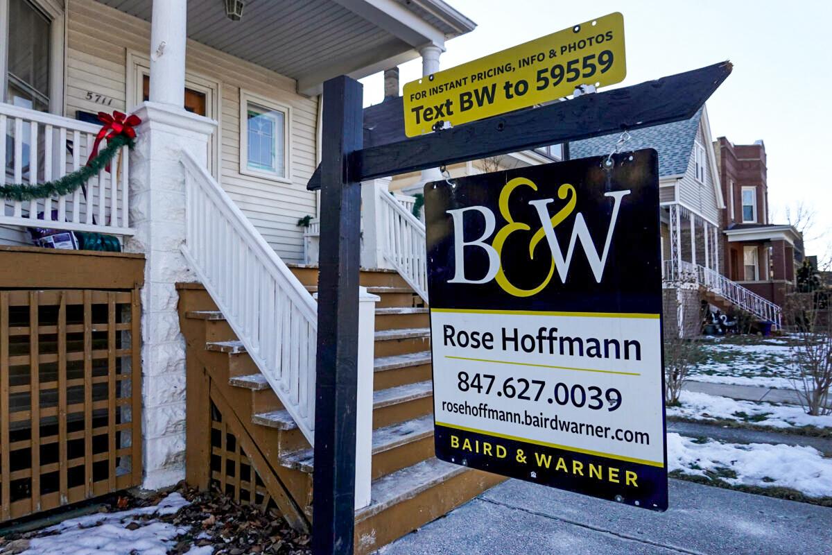 Rising Mortgage Rates Prompt Downward Revision to Home Price Forecasts