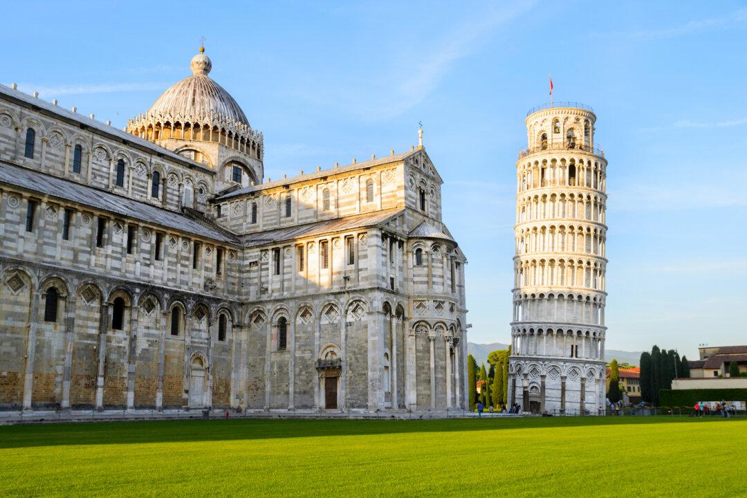 The Leaning Tower of Pisa: A Standing Miracle With a Fascinating History