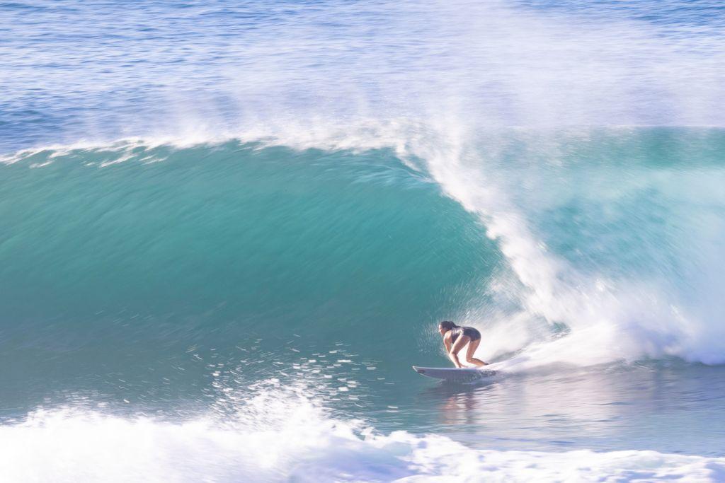 First Women’s Surfing Championship Tour Event at Pipeline, Hawaii Begins