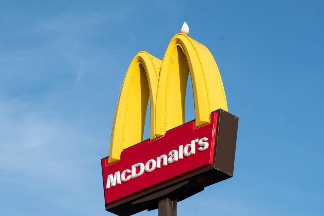 If You Invested $1,000 In McDonald’s When the Dollar Menu Was Introduced, Here’s How Much You'd Have Today