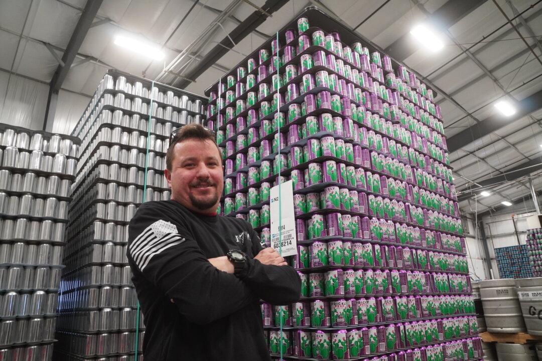 Small Craft Breweries Scramble to Adapt to Aluminum Can Shortages