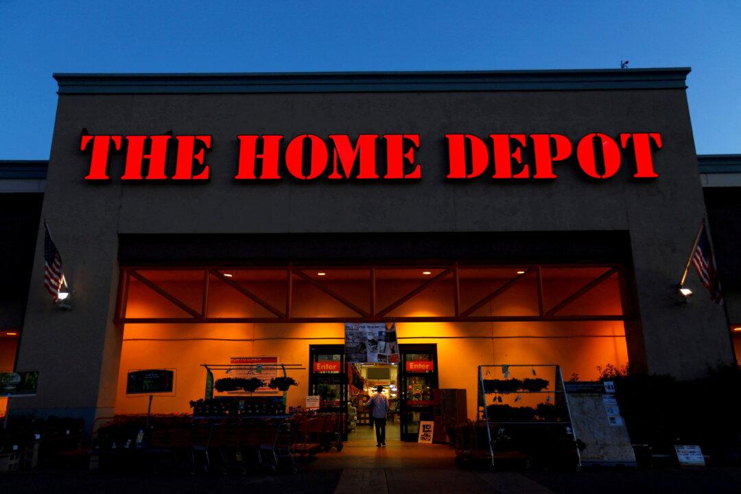 Home Depot Stepping up Spring Hiring to 100,000 Workers
