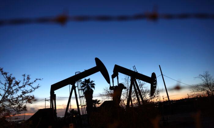 US Crude Aims for $90 as Supply Deficit Fears Confirmed in EIA, OPEC Reports