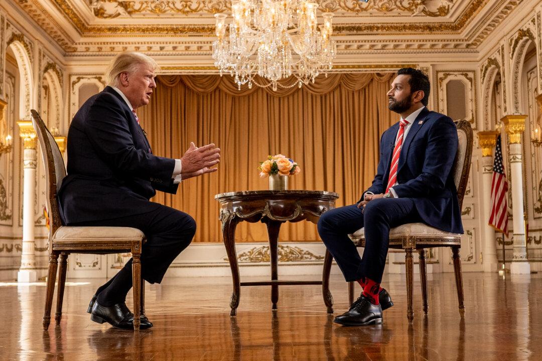 Ex-Trump Aide Says DOJ Left His Name Unredacted in Affidavit to ‘Silence’ Him