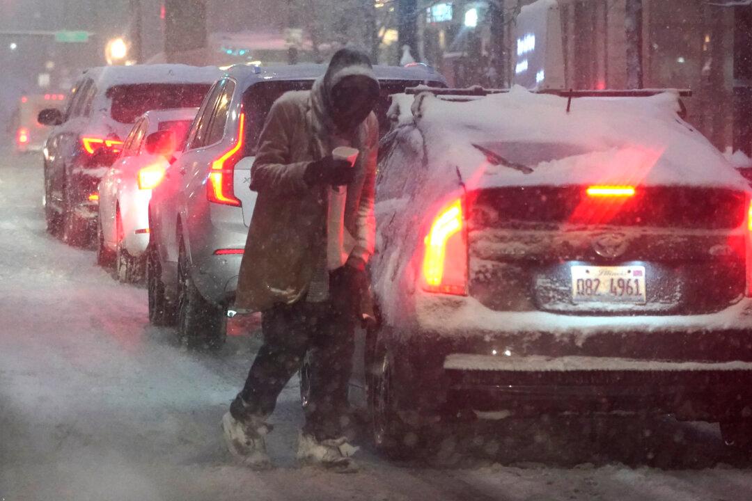 Winter Storm Packing Snow, Freezing Rain Moves Across US