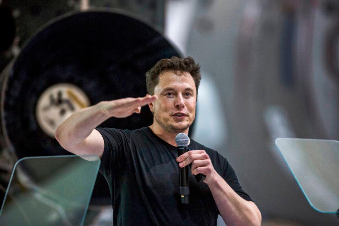 Elon Musk Notes How SpaceX Two-Stage Falcon 9 Rocket Backflipped and Returned to Launch Site