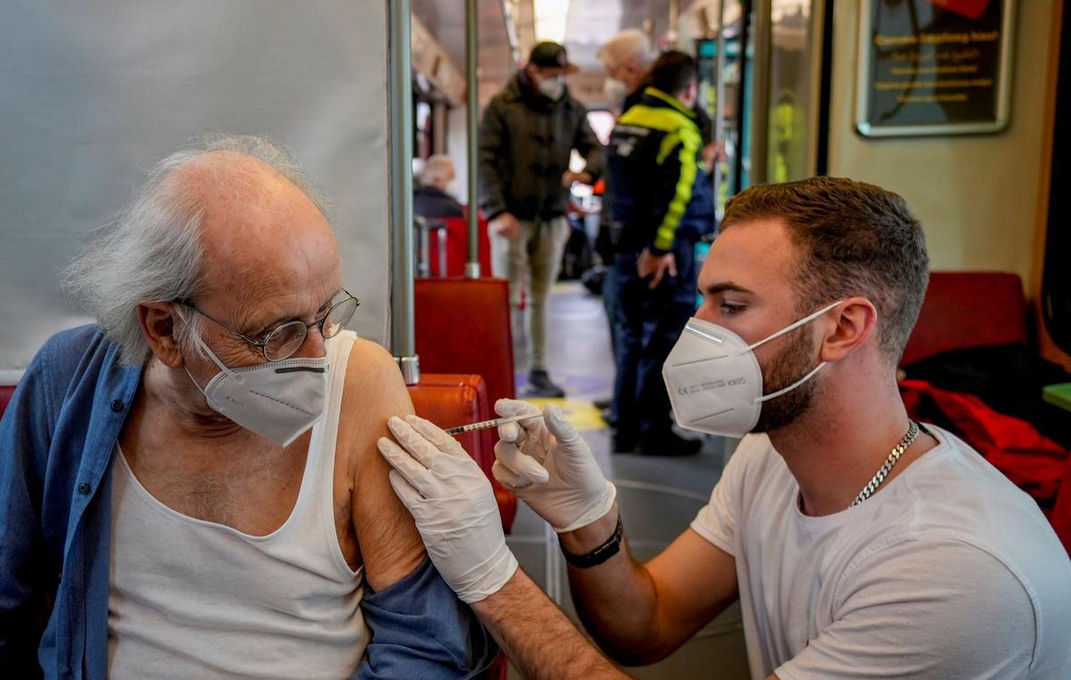 Mandatory COVID-19 Vaccination Legislation Rejected by German Lawmakers