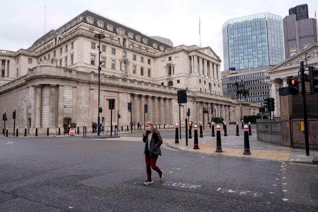 Bank of England Expands Bond-Buying Program to Include Inflation-Linked Bonds