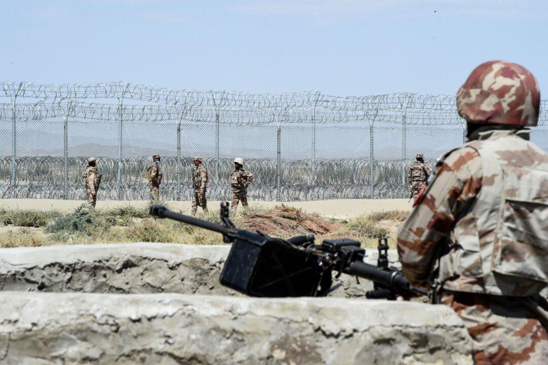 Attacks on Pakistan Military Bases Kill Seven Soldiers, 13 Insurgents: Army