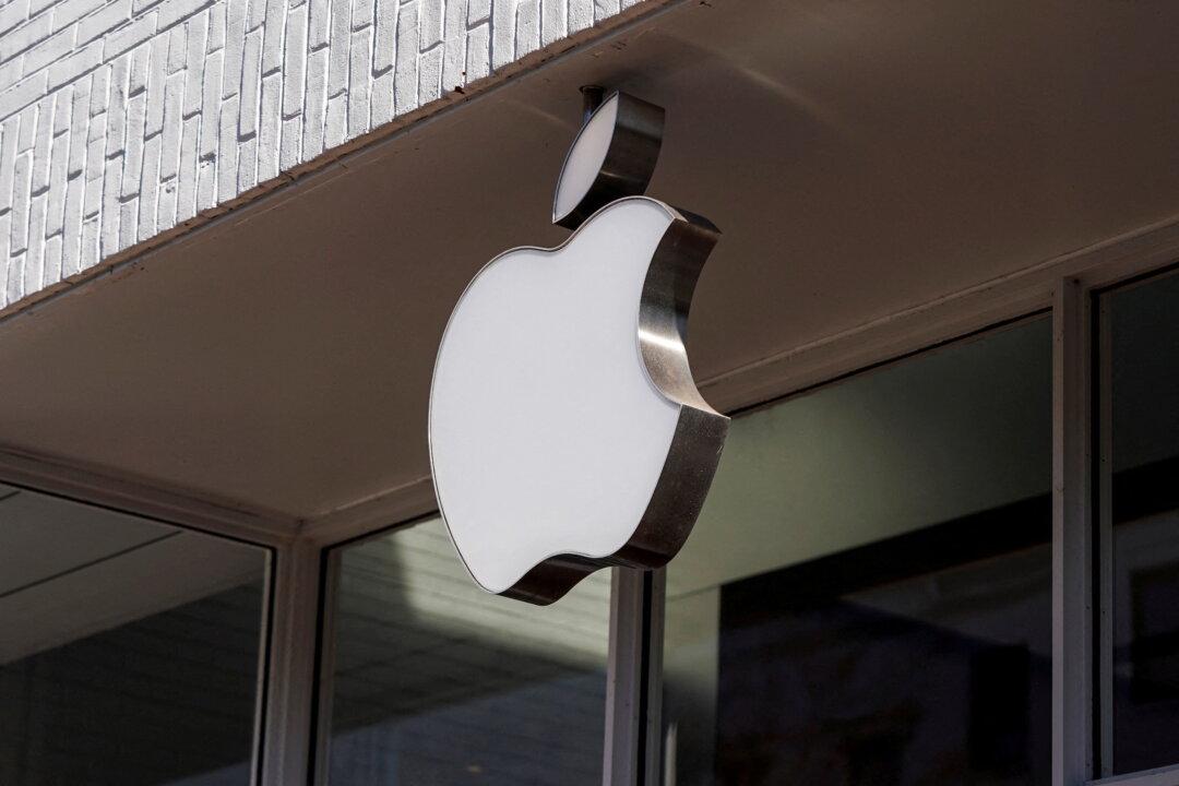 Apple’s Dominance of US Smartphone Market Exceeds 50 Percent Again With iPhone, Samsung Trails Distantly