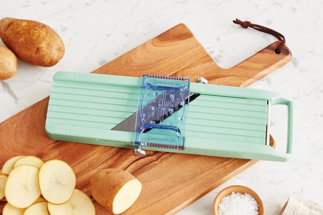 A Chef’s Toolkit: Kitchen Essentials Professional Chefs Can’t Live Without