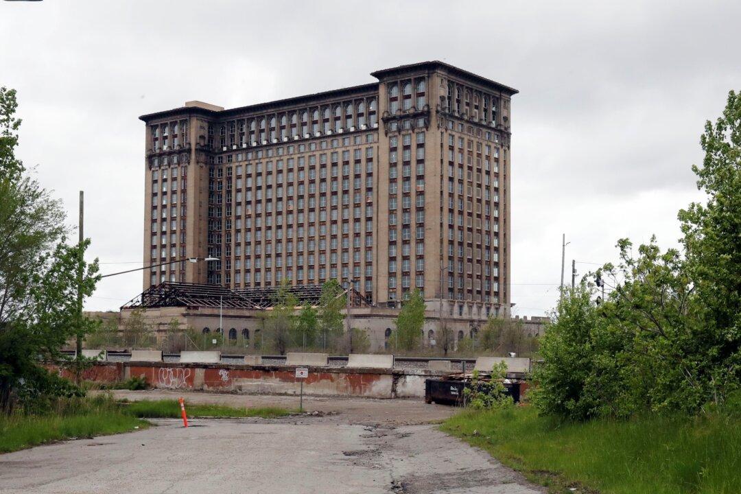 Google to Work With Ford on Detroit Research Hub