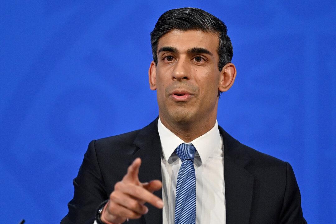 UK Chancellor Attributes Energy Price Hike to Chinese Demand and Long Colder Winter