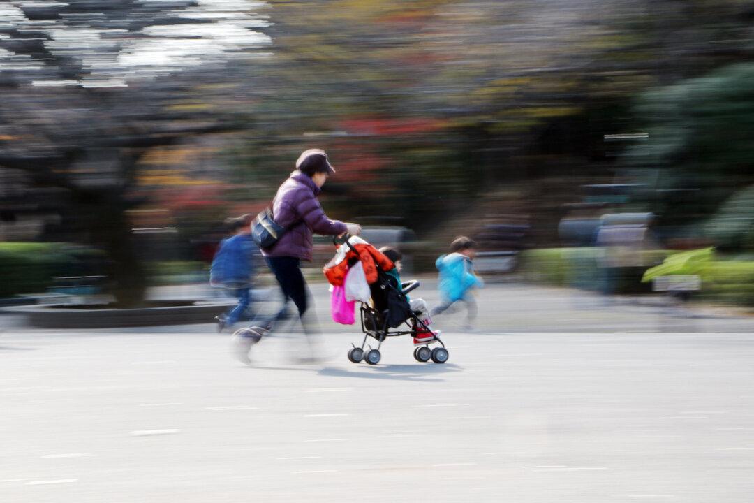 Japan to Roll Out Measures as Birth Rate Hits ‘Critical’ Low