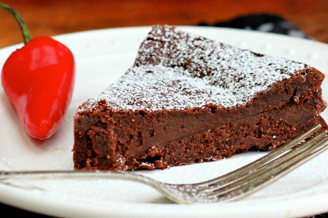 Spice Up Valentine’s Day With a Luscious Cake