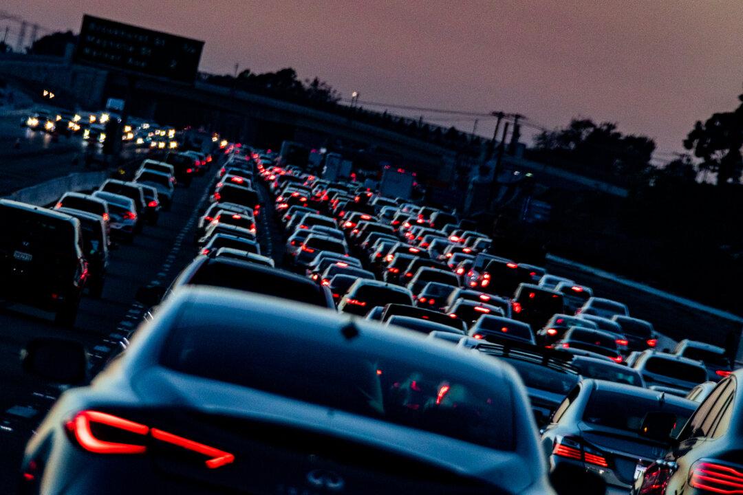 Two Killed, One Critically Injured in 405 Freeway Crash With Wrong Way Driver