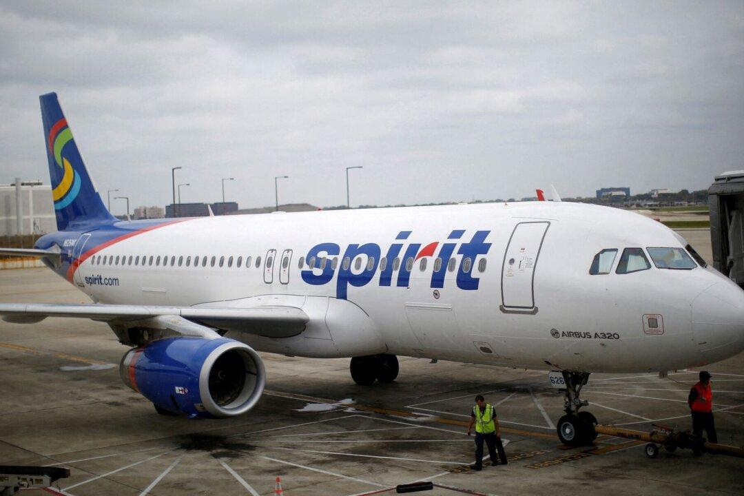 Frontier to Buy Spirit Airlines in $2.9 Billion Budget Carrier Deal