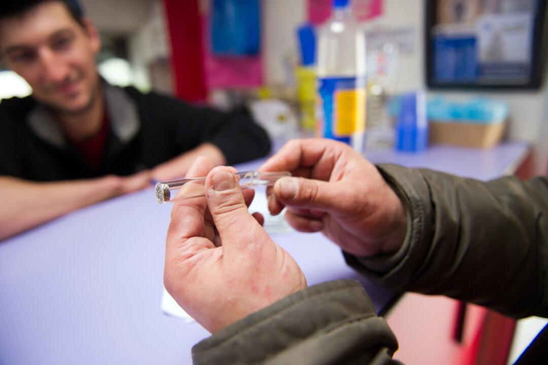 Lawmakers Unveil Bills to Block Taxpayer Funding for Crack Pipes: HUNTER, CRACK, and PIPES Acts