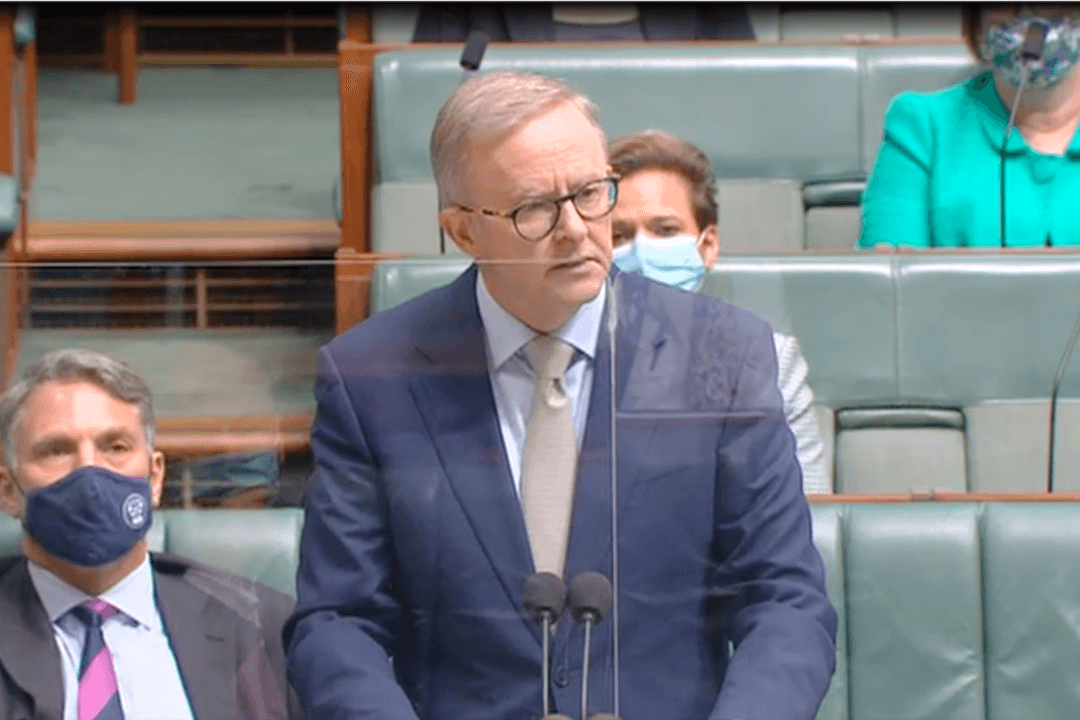 Labor to Back Coalition’s Religious Bill but Push for Amendments