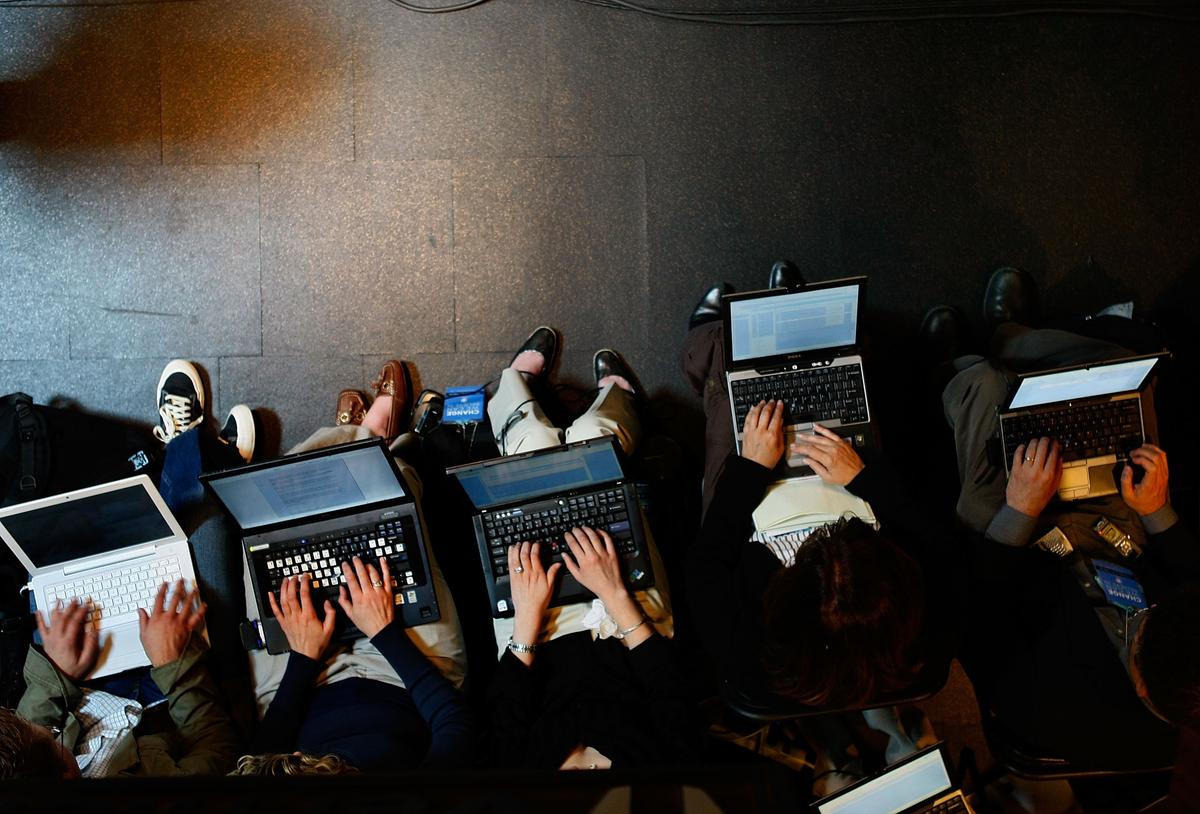 Screens and Stress Culprits Behind American Sleeplessness, Experts Say