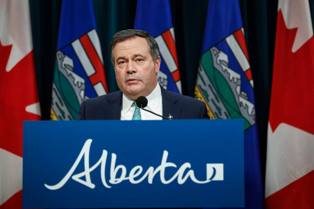 Alberta Lifts Vaccine Passport Program, Other COVID-19 Restrictions