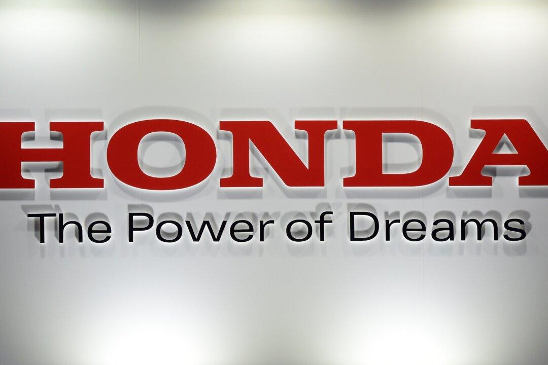 Toyota and Honda Upbeat on Profits as Customers Pay More for Scarce Cars