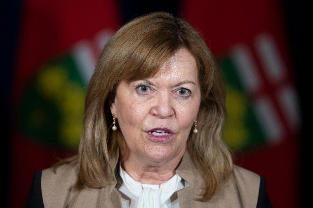 Ontario Has No Immediate Plans to Drop Vaccine Passports, Masking: Health Minister