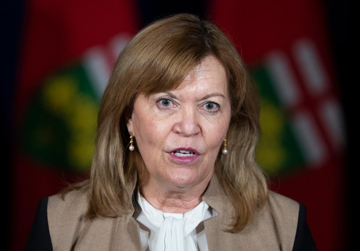 Ontario Has No Immediate Plans to Drop Vaccine Passports, Masking: Health Minister
