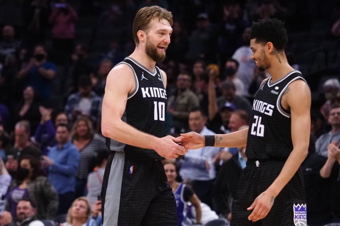 NBA Roundup: Domantas Sabonis Carries Kings to Victory in Debut