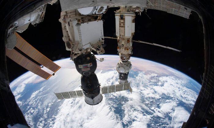 Ex-official: Space Station ‘Largely Isolated’ From Tensions