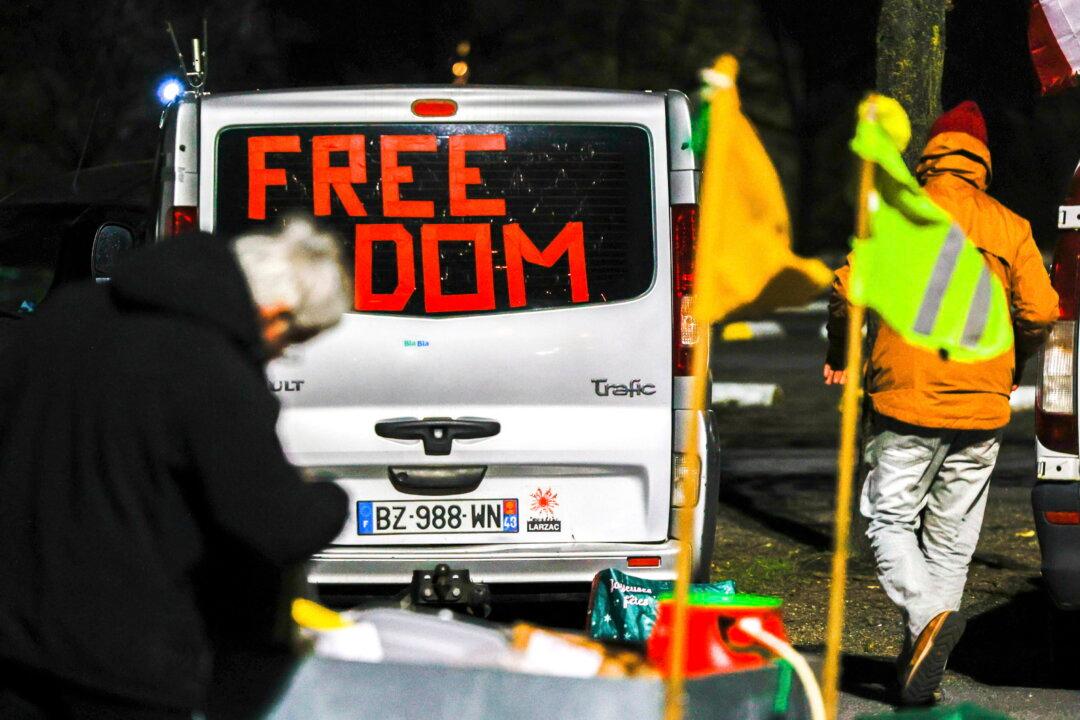 Police Filter Brussels Traffic to Dilute Trucker Protests