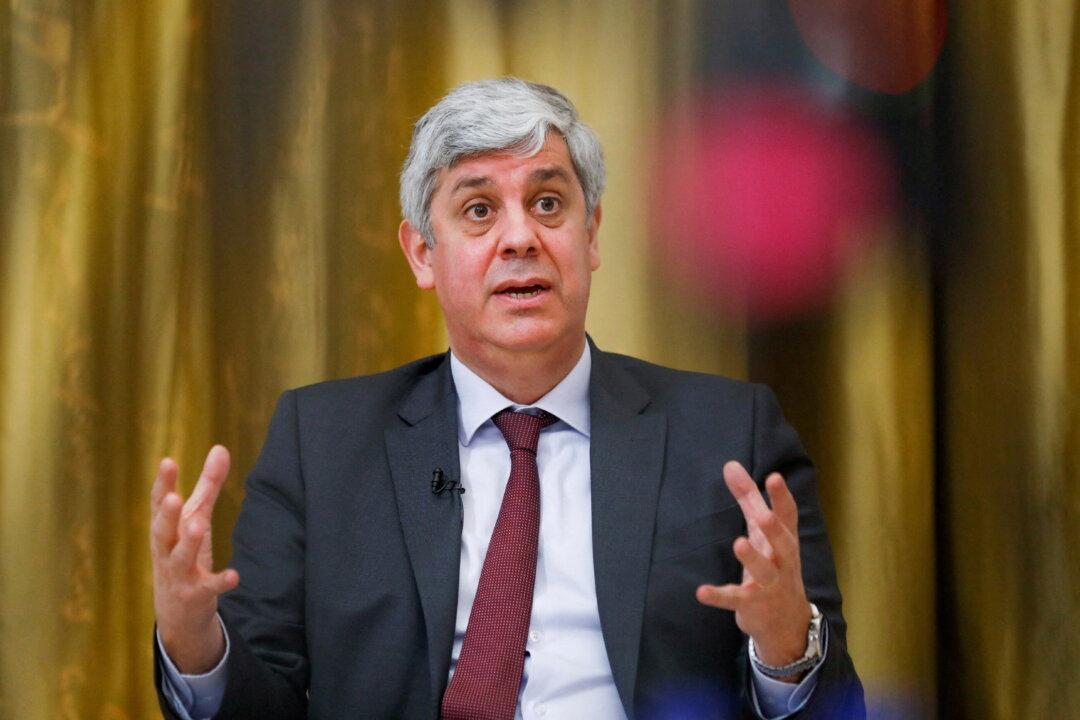 ECB Should Keep Steady Hand in Face of Shocks