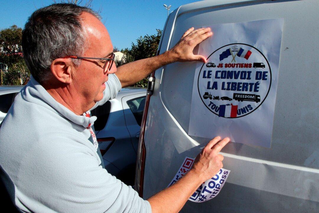 Blockades by Virus Protest Convoys Banned in Paris, Brussels
