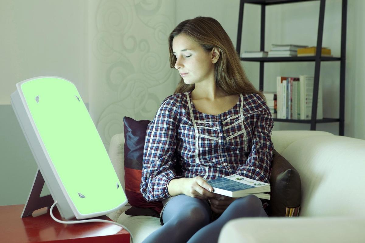Green Light Cuts Monthly Migraine Days by 60%