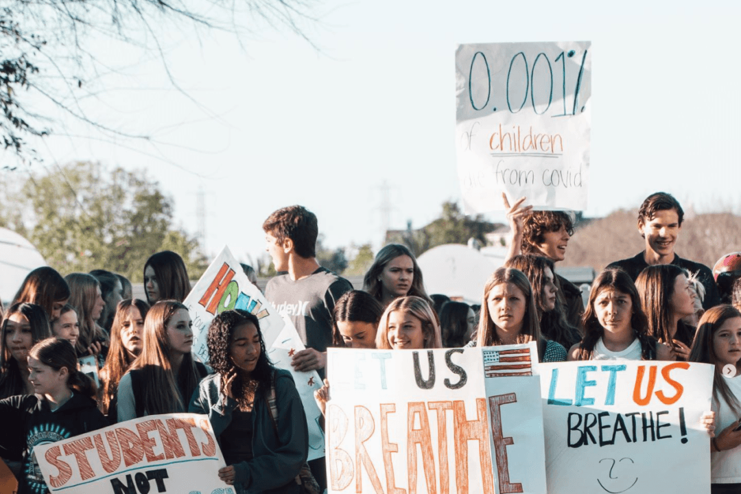 Over 100 Middle Schoolers Protest Mask Mandates