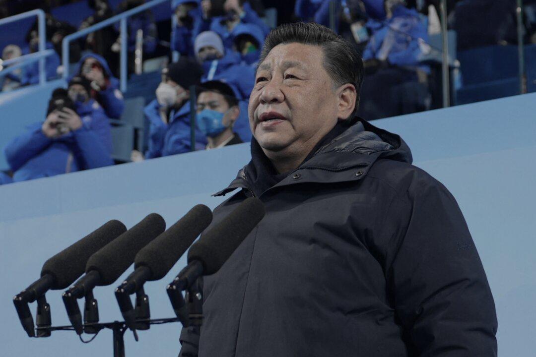 Viral Anti-Xi Article Reveals CCP Infighting That May Derail His Bid for 3rd Term, Analysts Say