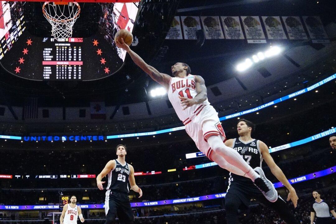 NBA Roundup: Spurs Can’t Stop Bulls’ DeMar DeRozan
