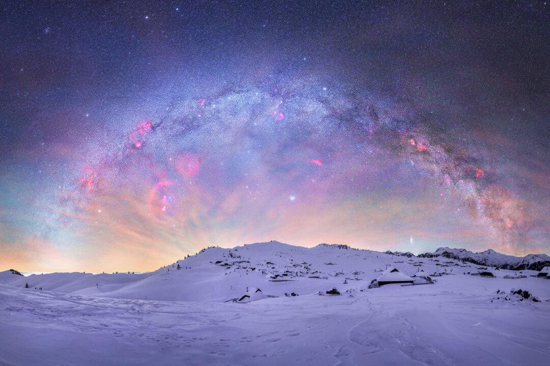 Nebulous Milky Way Portraits in Wonder-Filled Winter Landscapes Captured by Astrophotographer in Slovenia